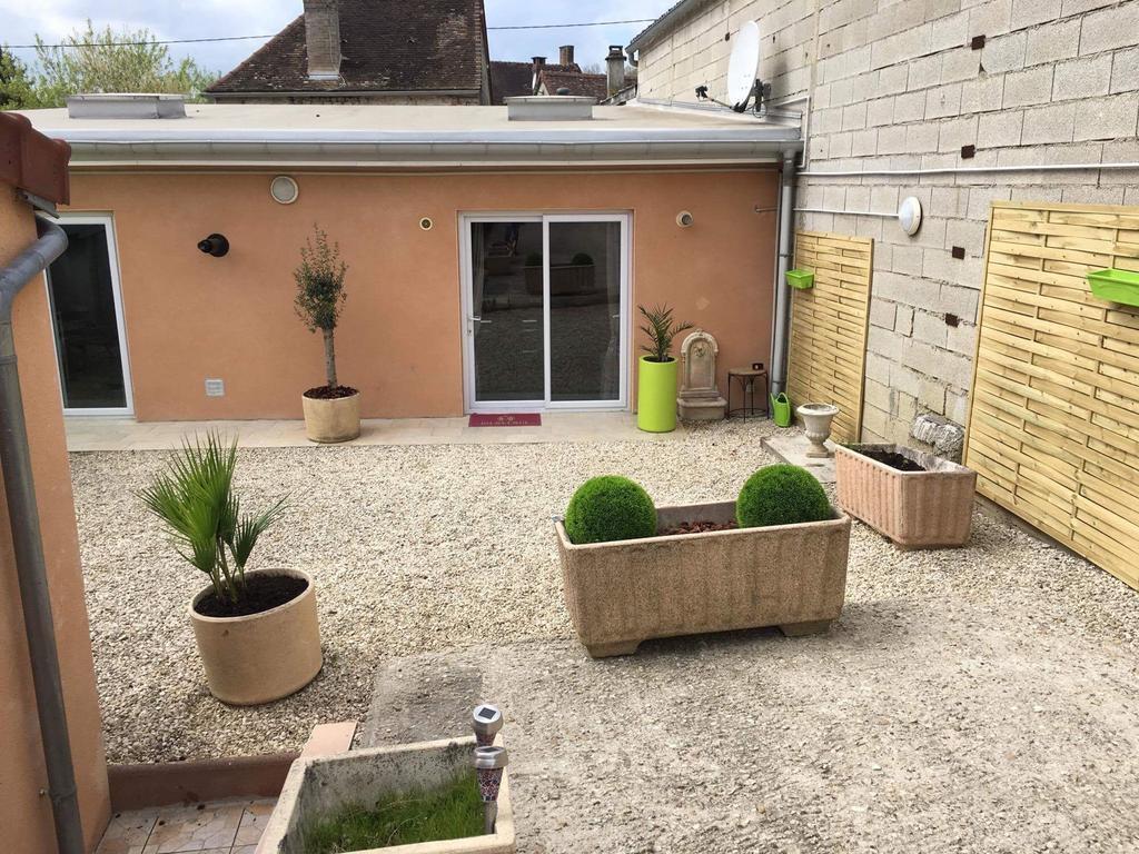 Villa Loft L Atelier De Jacques Pres De Chablis Villy  Exterior foto